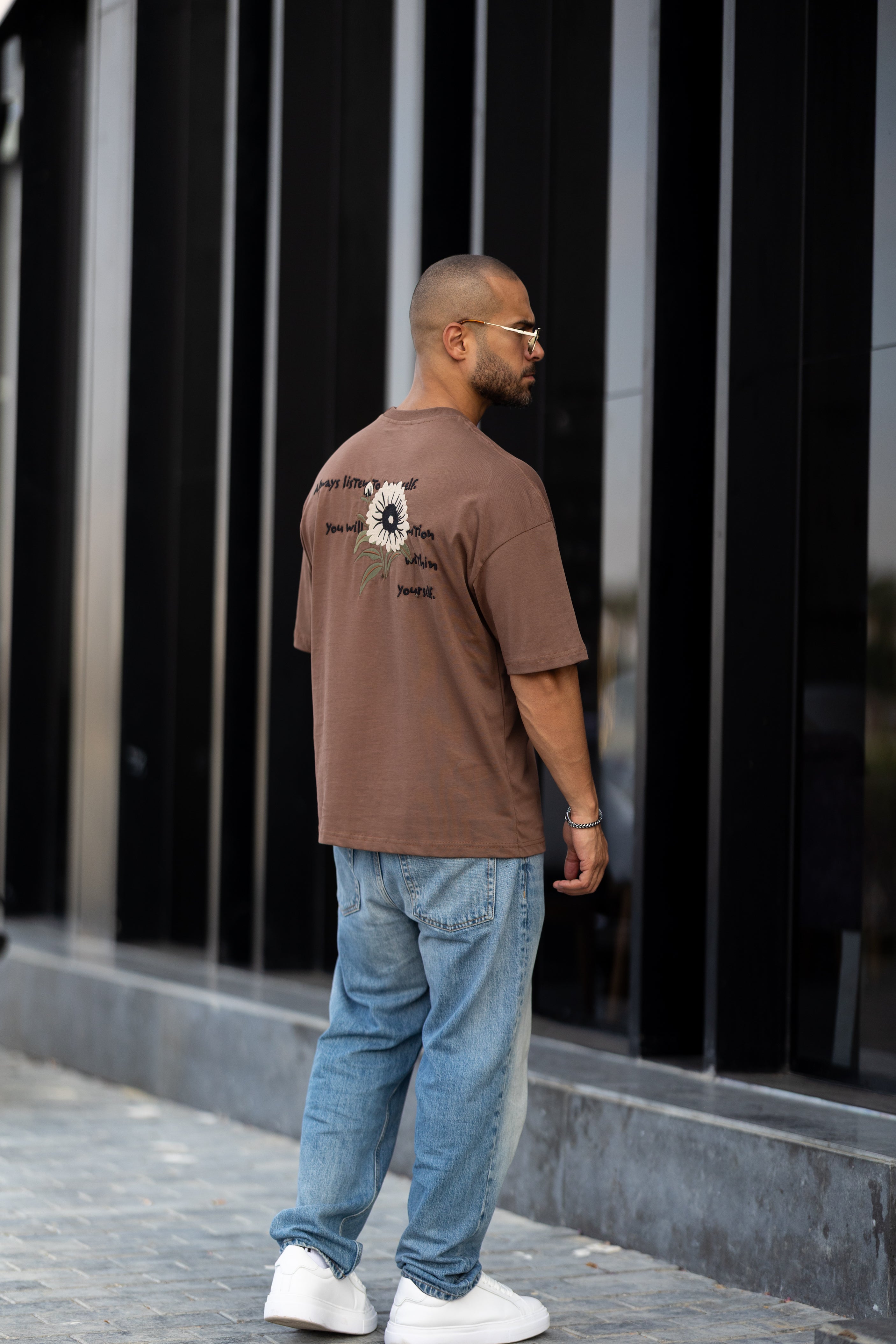 Relaxed Fit T-shirt With Embroidery Flower/3334