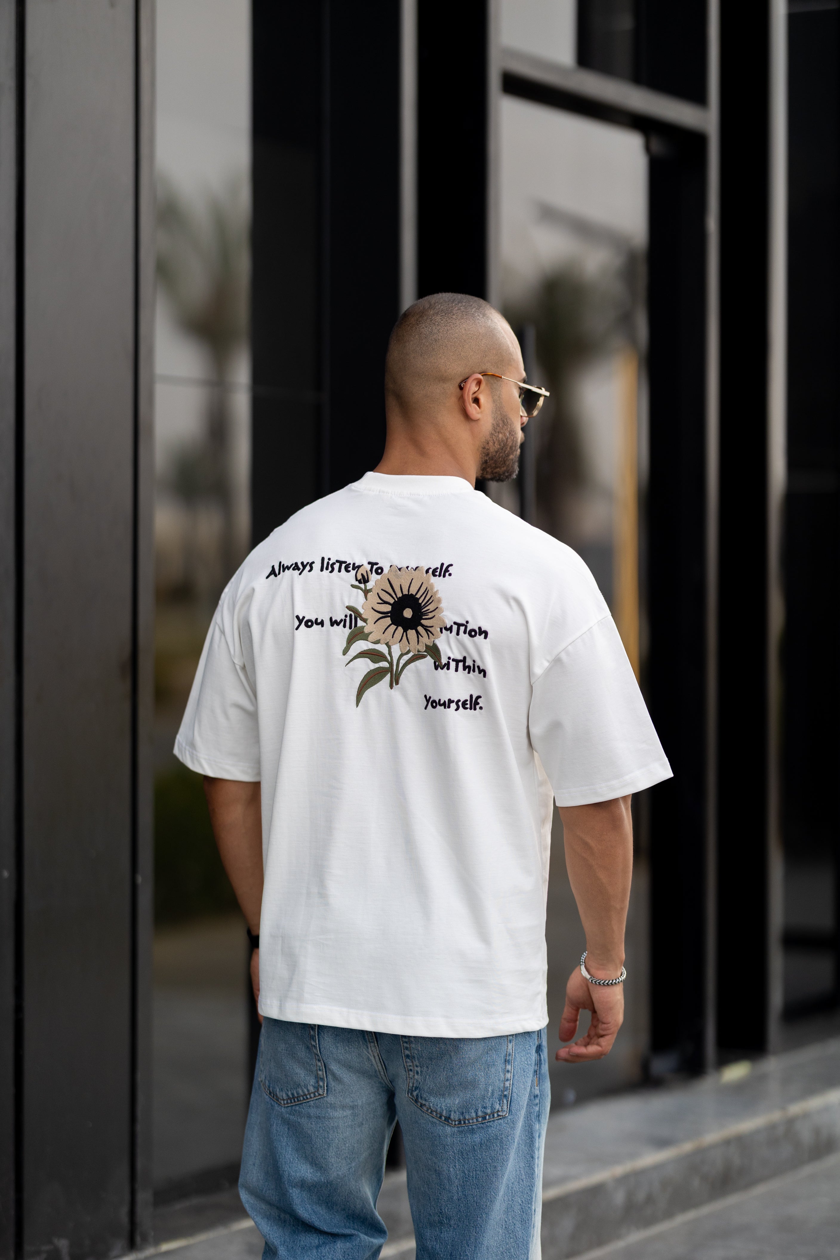 Relaxed Fit T-shirt With Embroidery Flower/3334