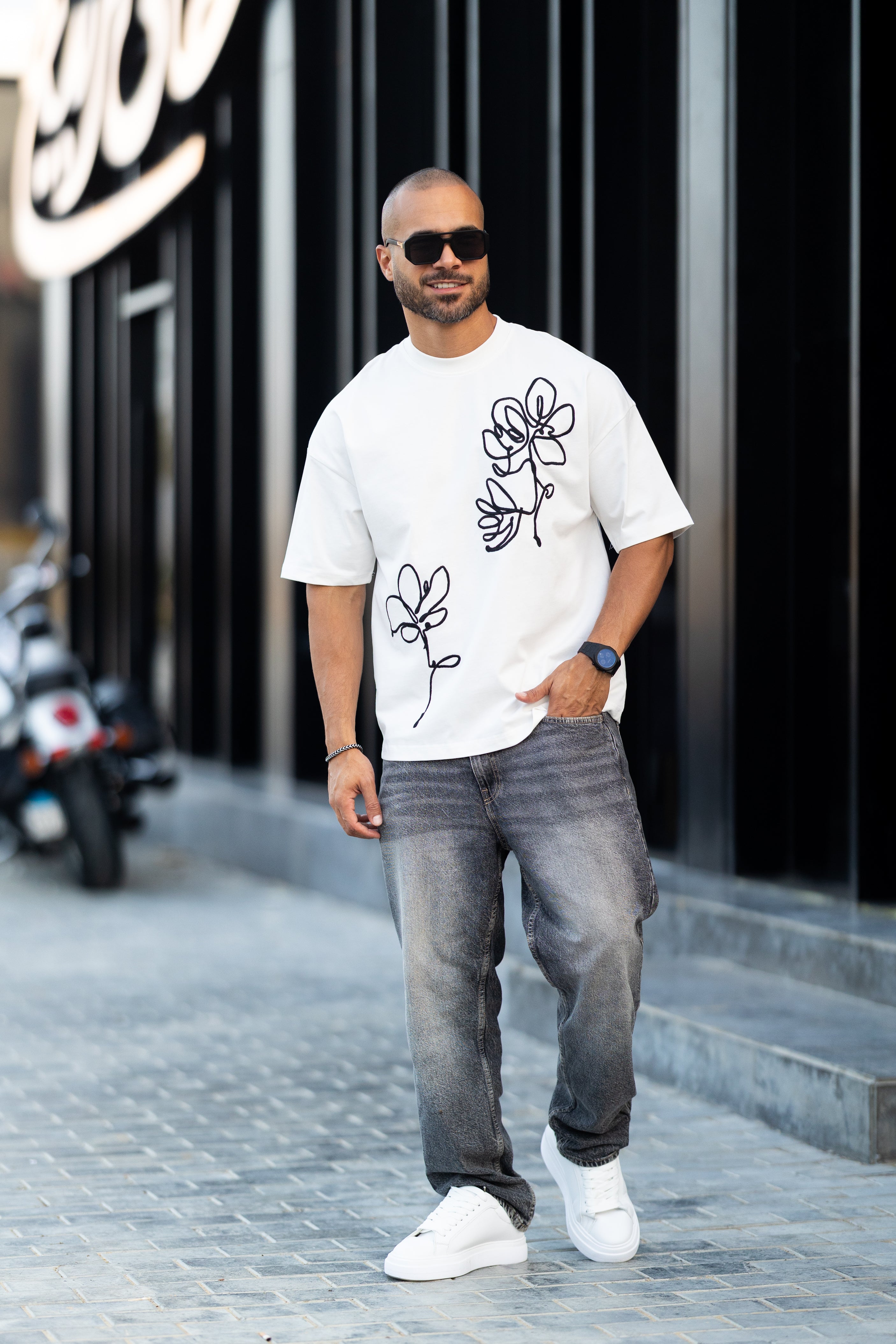 Basic Relaxed Fit T-shirt With Embroidery Flower/3336