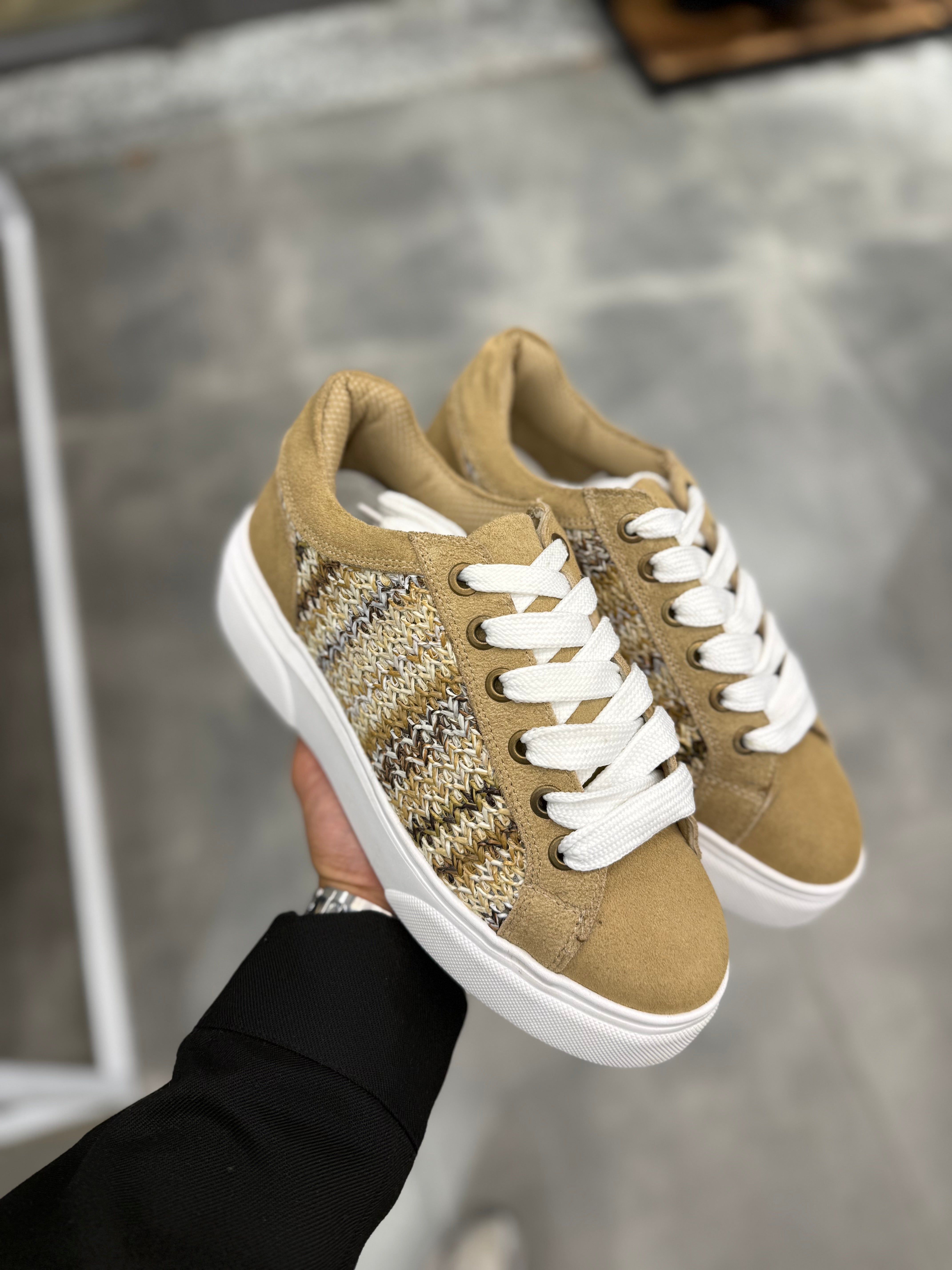 Stripped Scorp Sneaker/5444