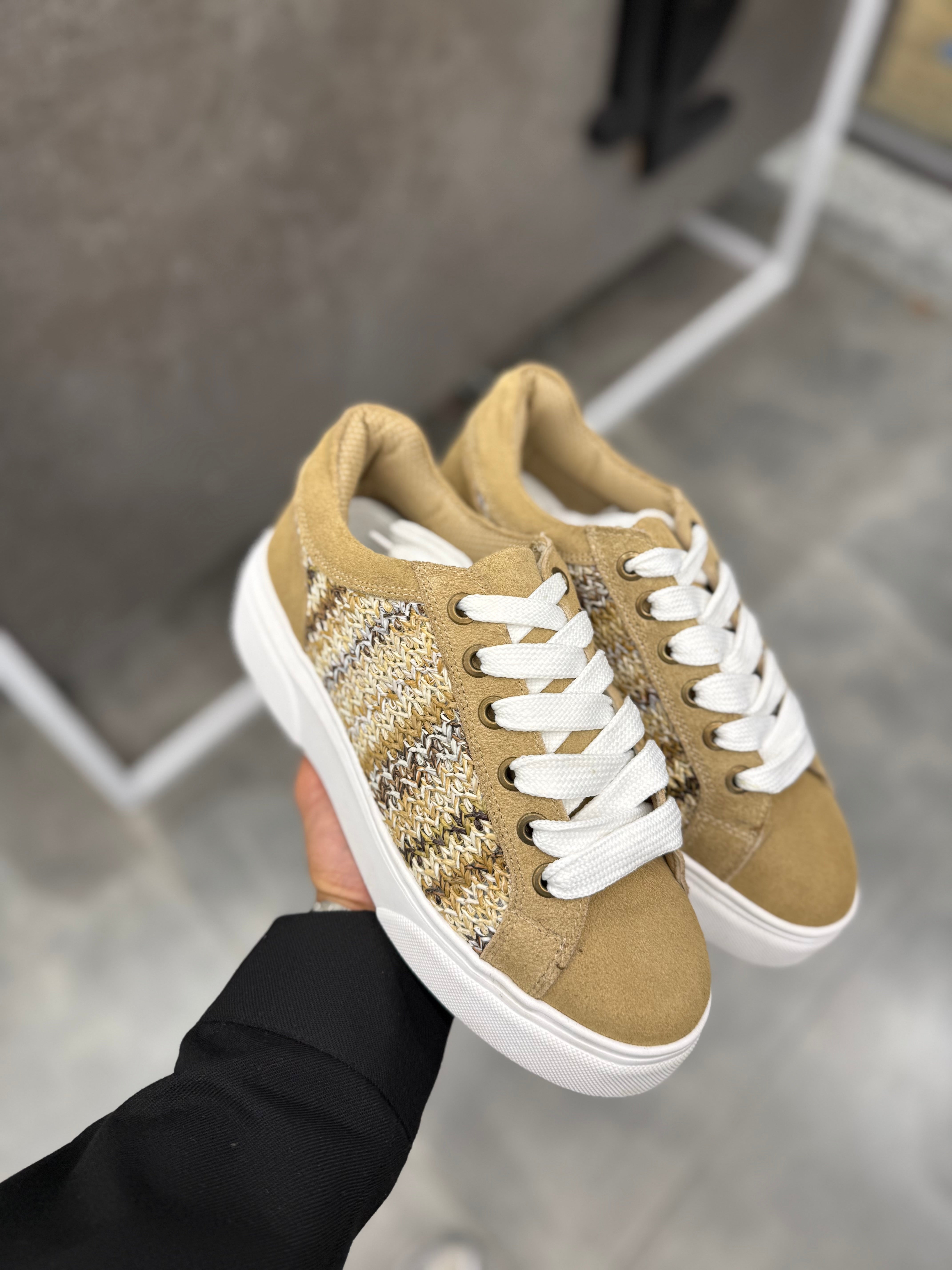 Stripped Scorp Sneaker/5444