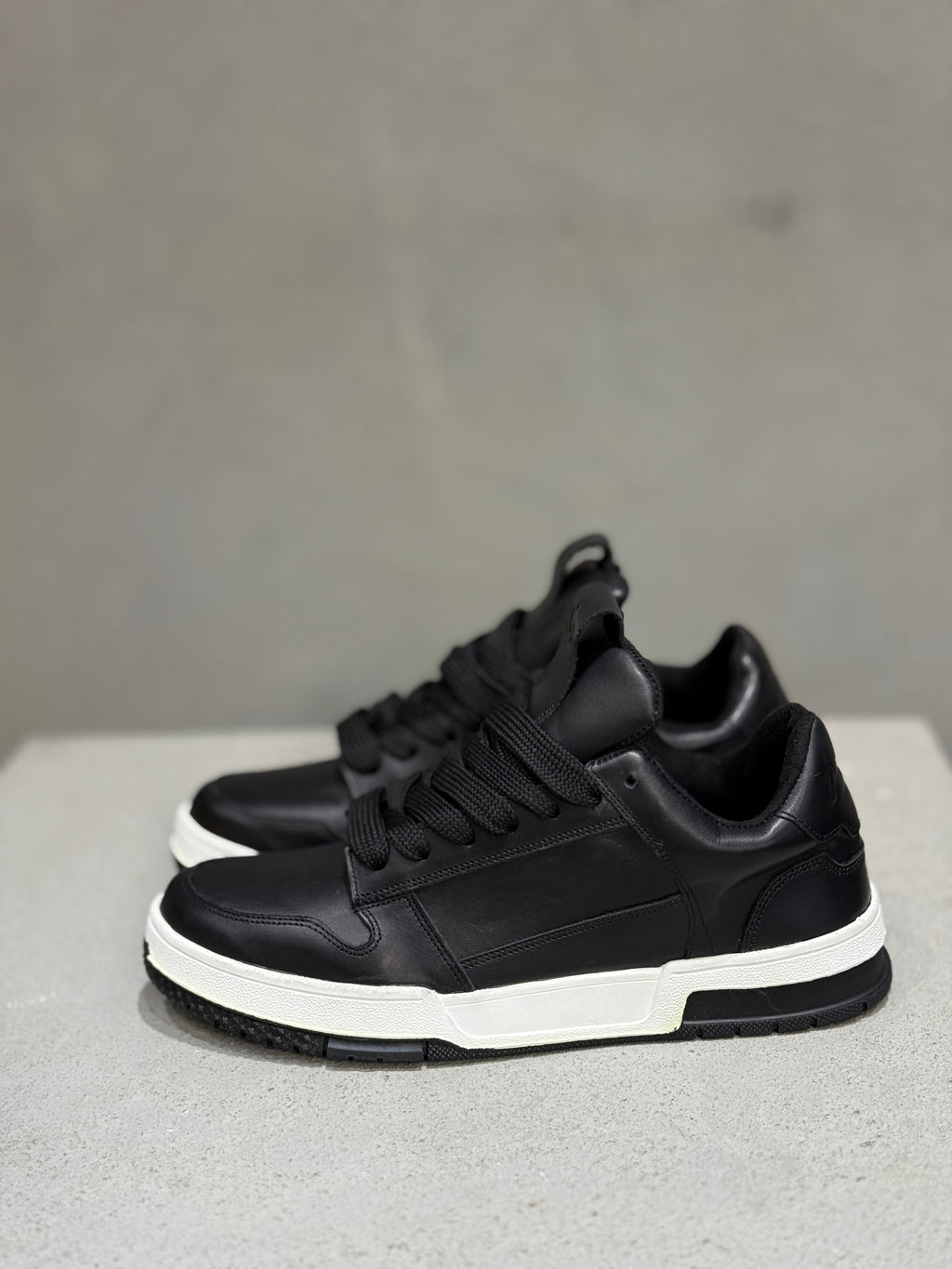 Basic Leather Sneaker/5436