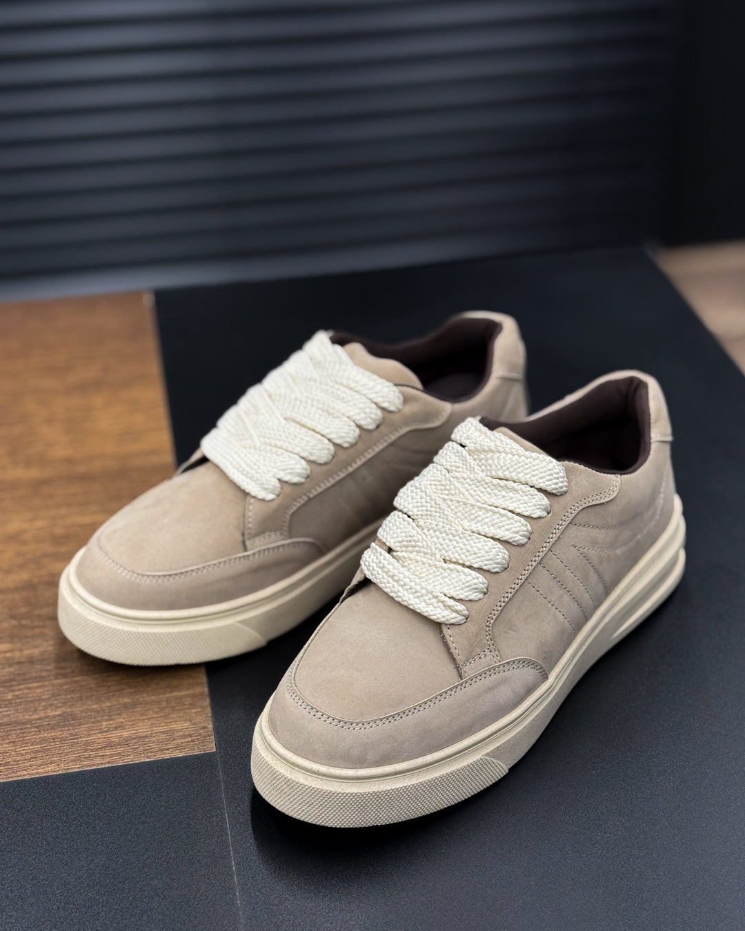 Embroidery Scorp Sneaker/5455