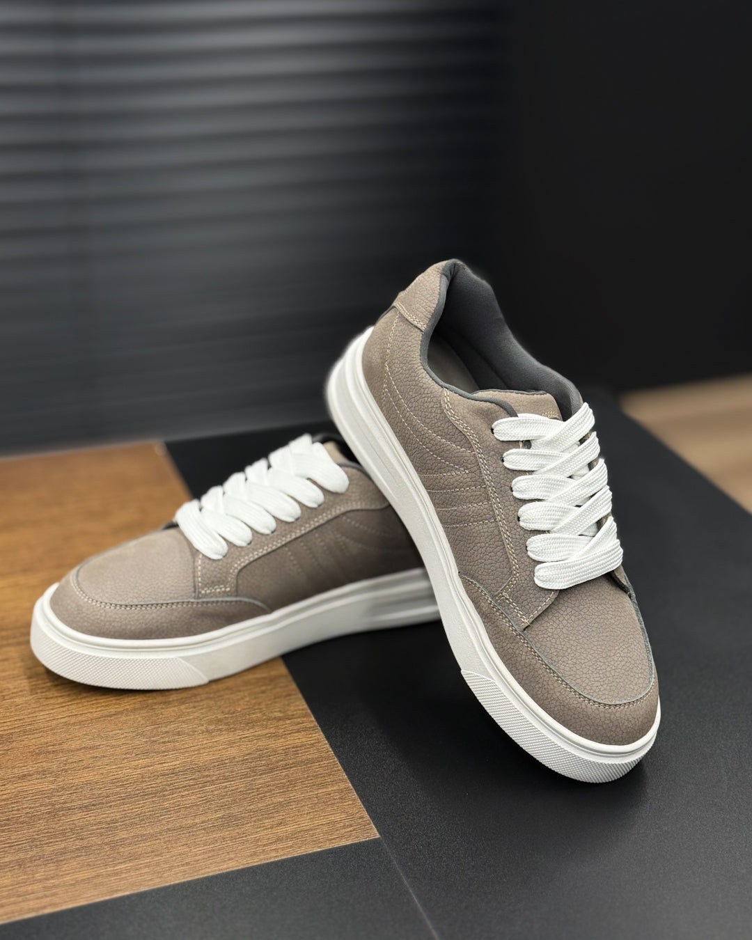 Embroidery Scorp Sneaker/5455