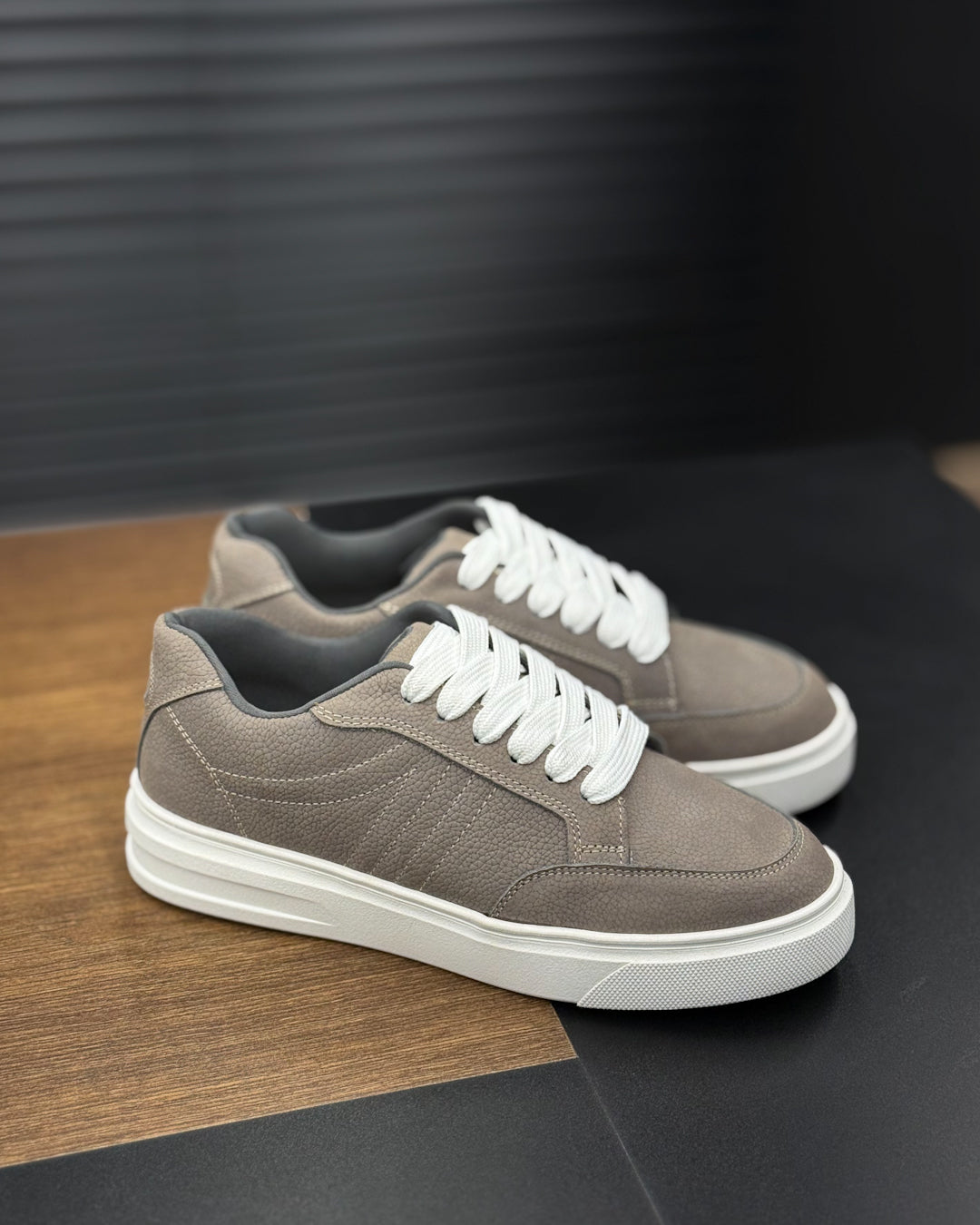 Embroidery Scorp Sneaker/5455