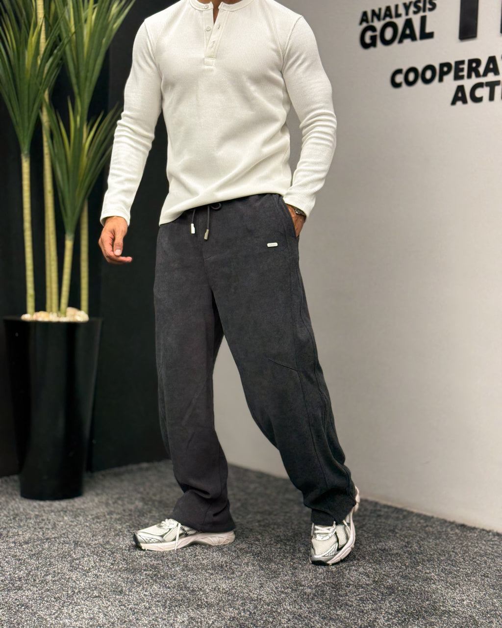 Essential sweatpants 3261