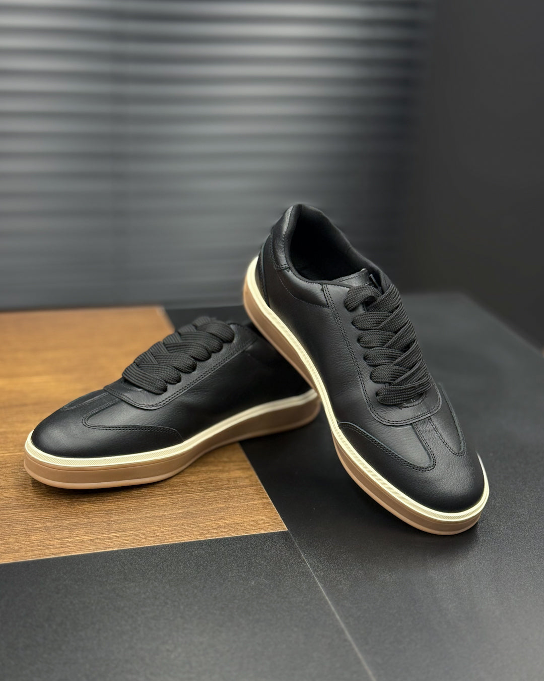 Basic Leather Sneaker/5452