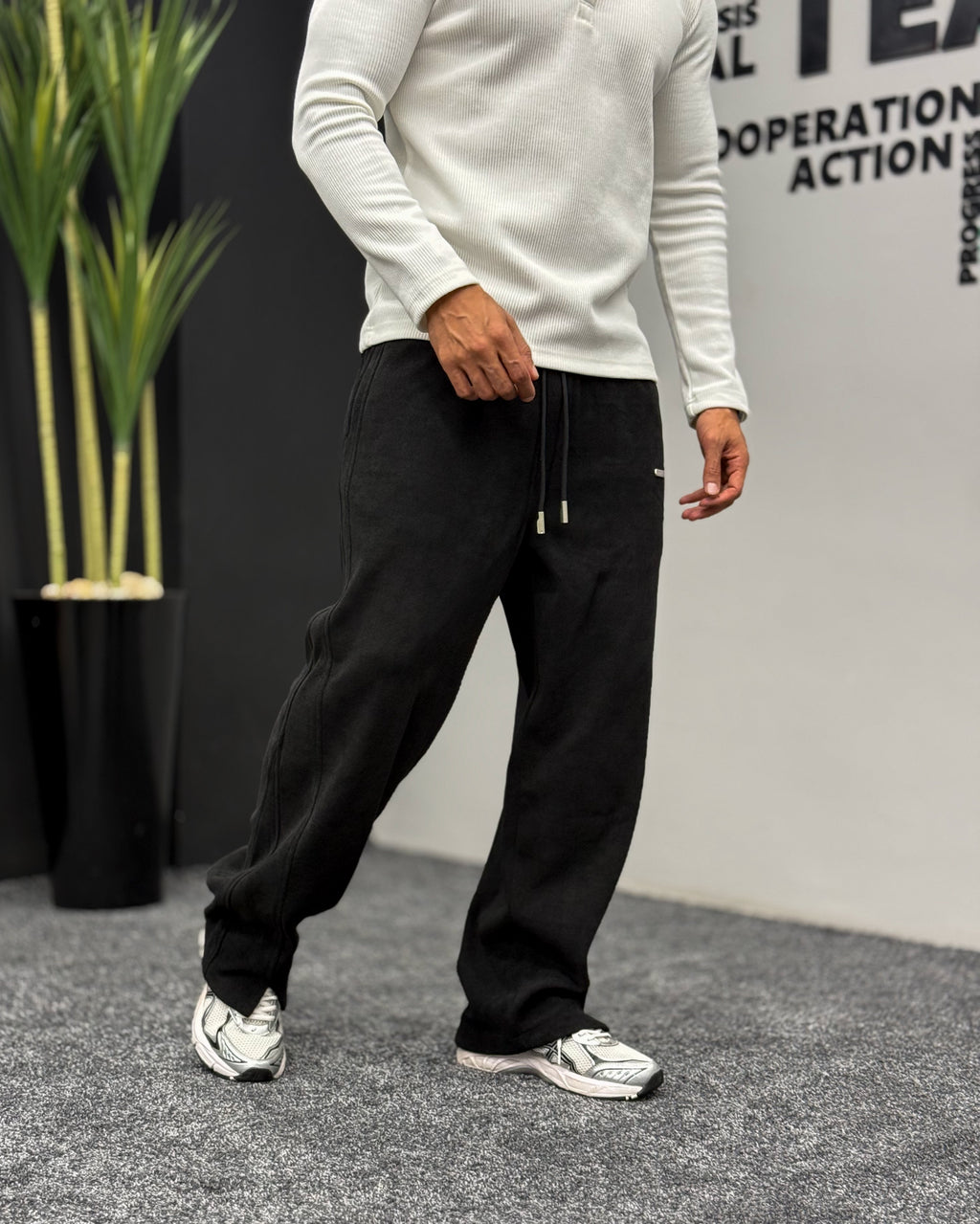 Essential sweatpants 3261